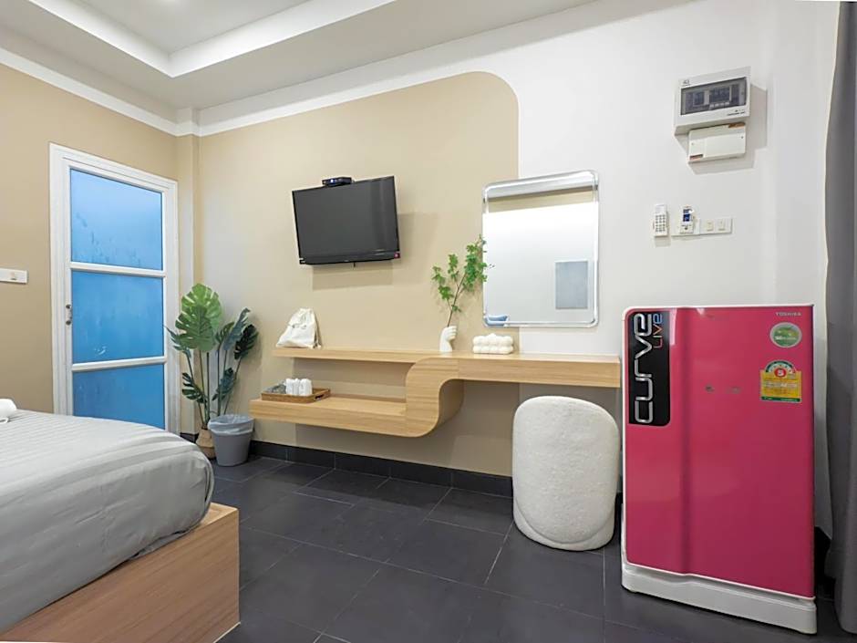 The Seathru Koh Larn