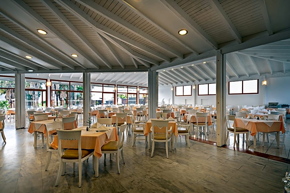 Delfina Tropic Beach