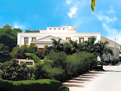 The Ocean Pearl Retreat