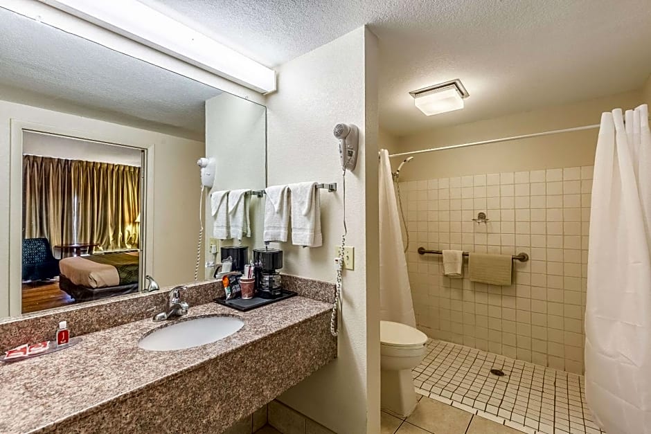 Econo Lodge Lake City North