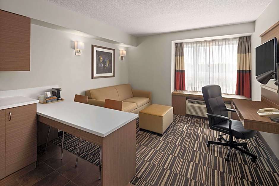 Microtel Inn & Suites By Wyndham Kirkland Lake