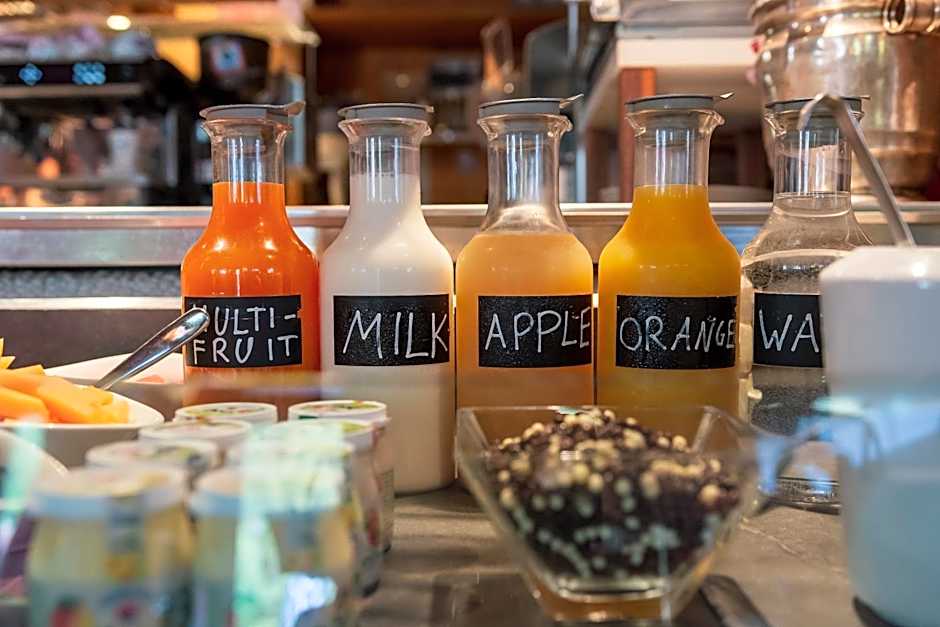 La Tambra - Residence - Central with Restaurant