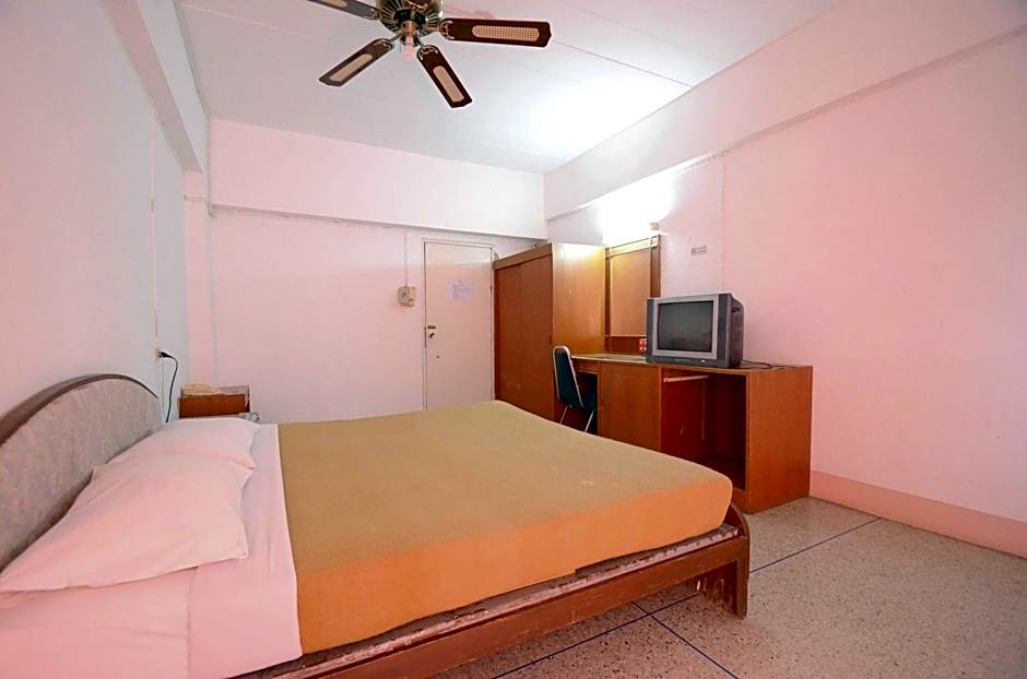 Dee Ma Hotel