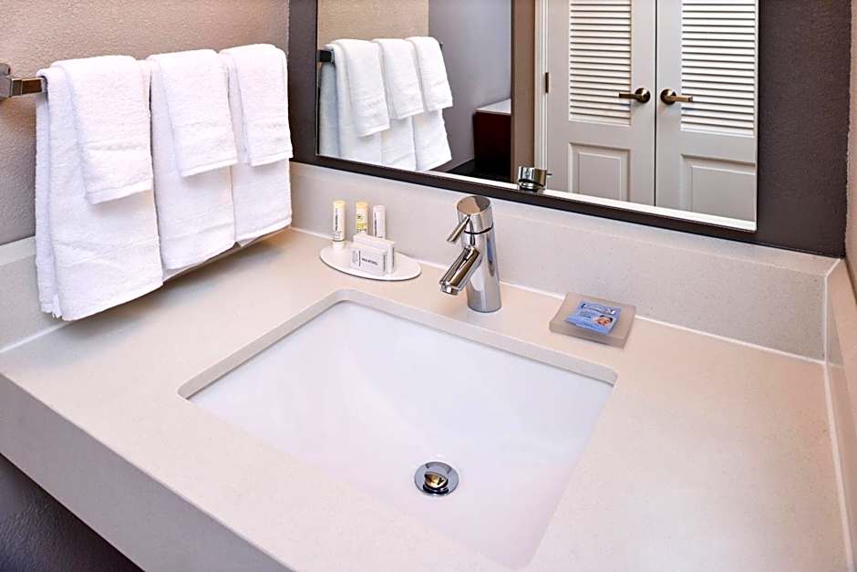 Courtyard by Marriott Milwaukee North/Brown Deer