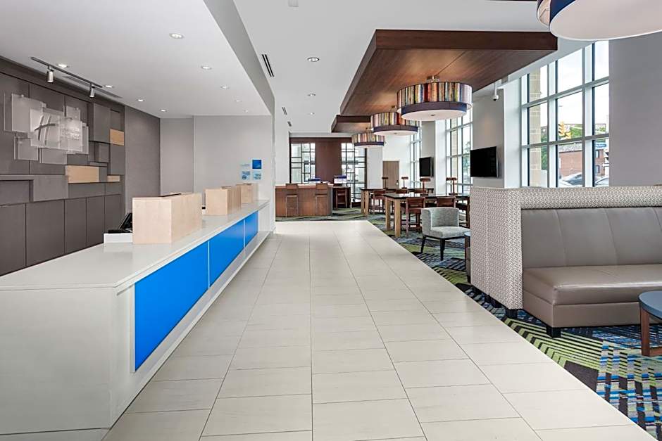 Holiday Inn Express & Suites Downtown Ottawa East by IHG