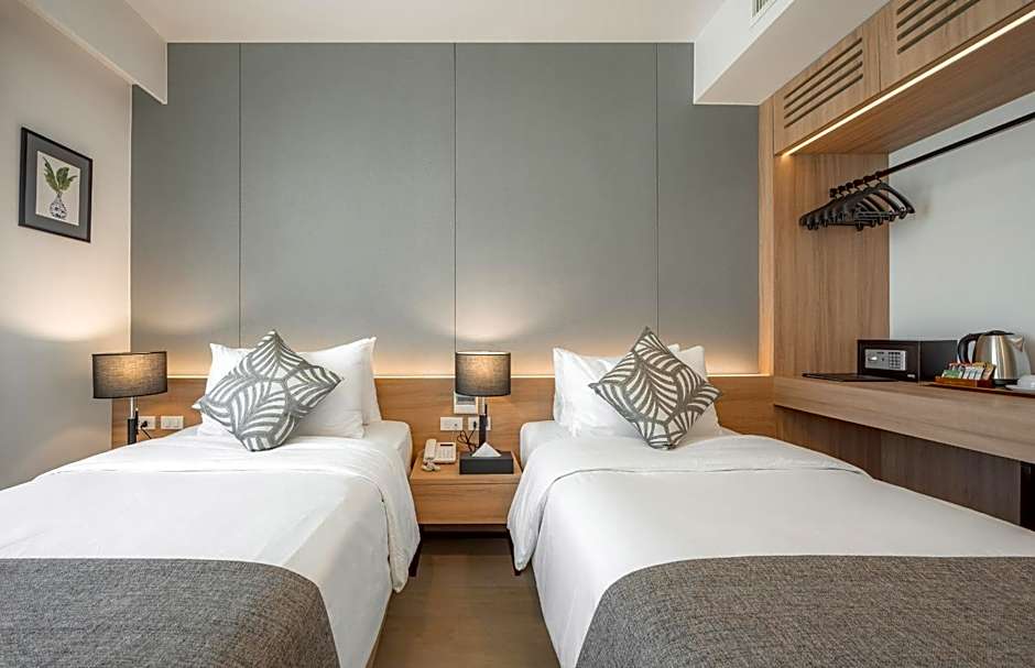 Photo 1 of 8 of Superior 2 Beds