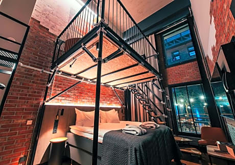 Loft, 1 King bed