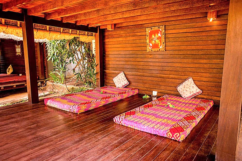Nanuk's Bungalows