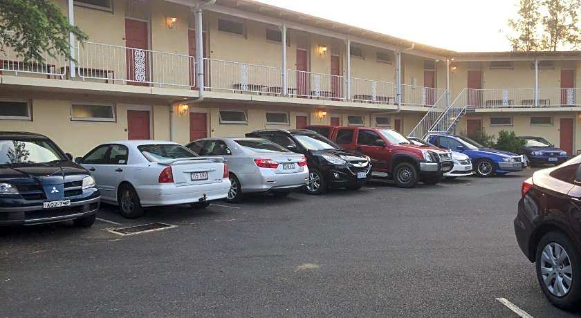 Riverview Motor Inn