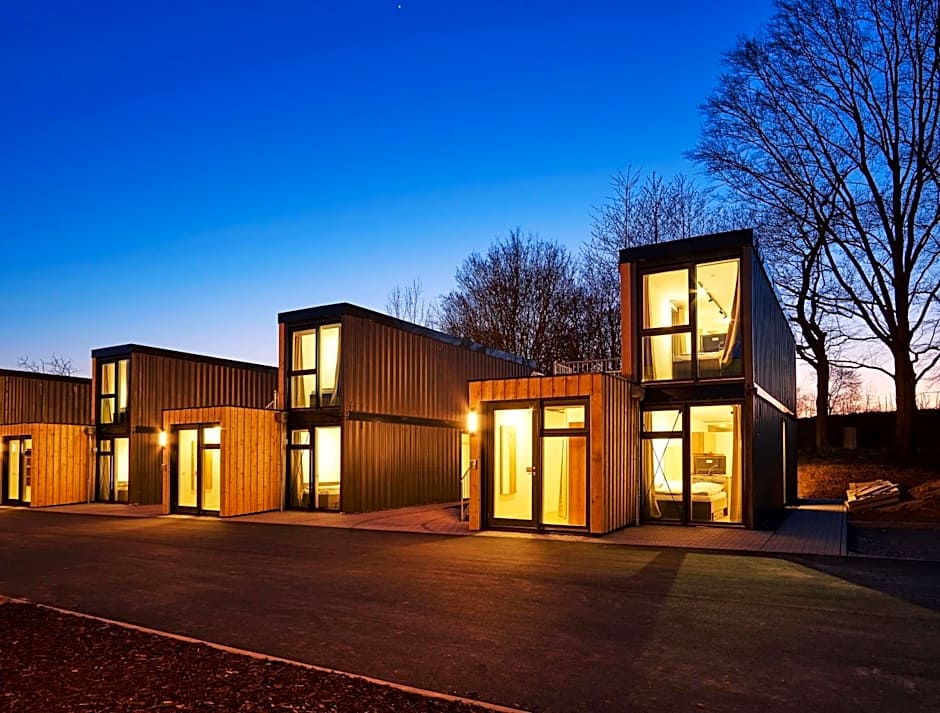 Modern ausgebauter Überseecontainer als Tiny House