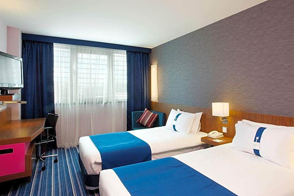 Holiday Inn Express Lisbon Alfragide By IHG