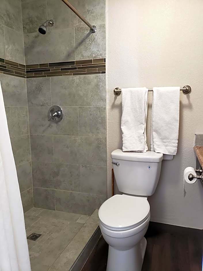 Classic Inn and Suites