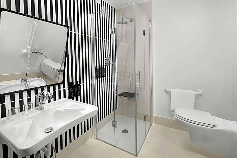 Anglo American Hotel Florence, Curio Collection by Hilton