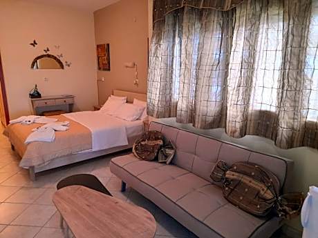 Double Room with Balcony and Sea View