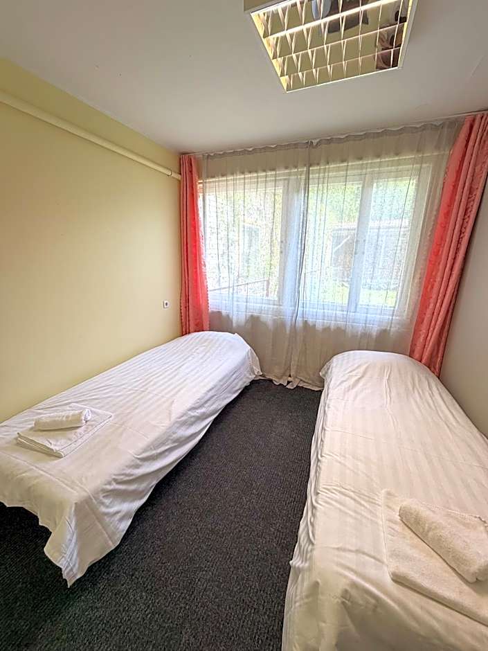 Sadama Hostel & Caravan Camping