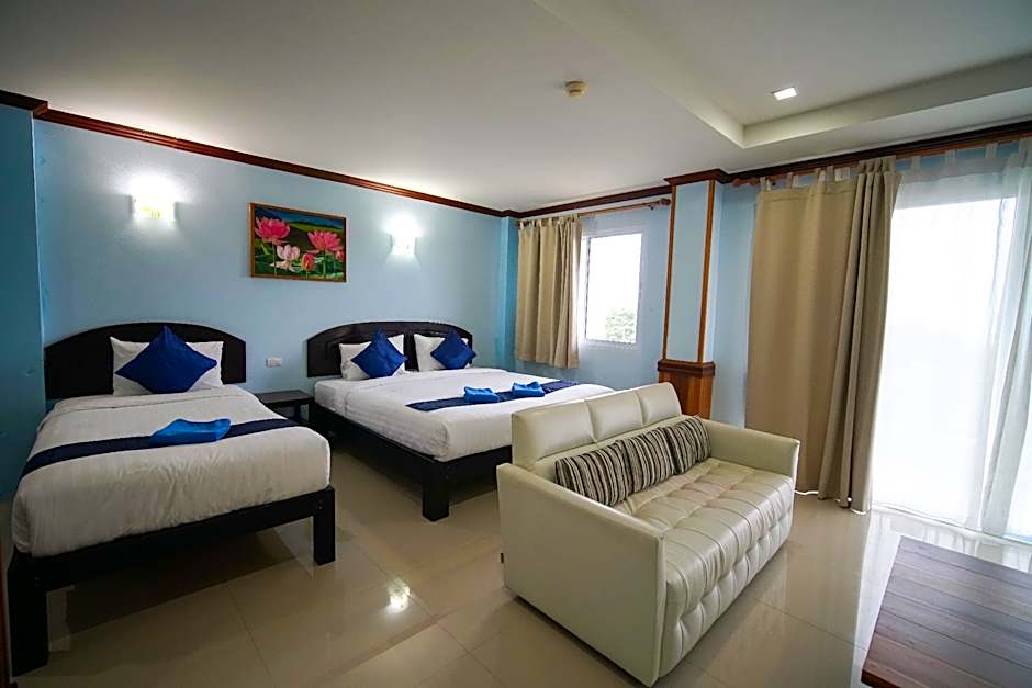 Sea Mountain Khanom Hotel