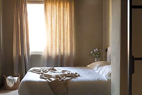 Apartment with Garden View