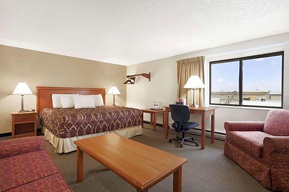Super 8 by Wyndham Williston ND