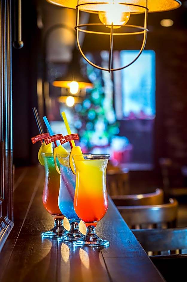 Novel Centre Point Hotel