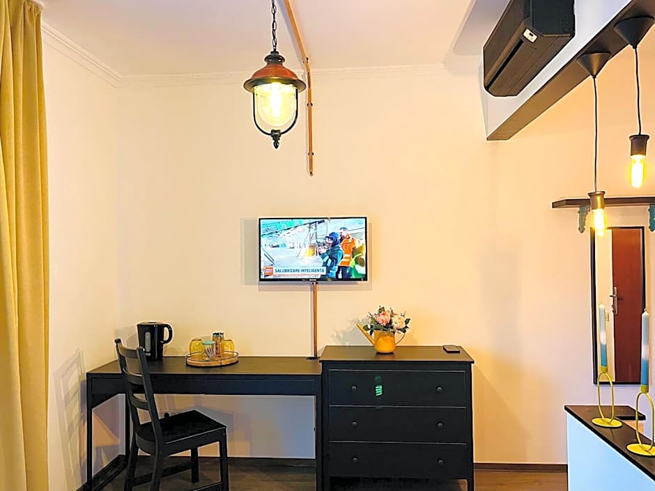 Cozy Hideout - Condo Hotel