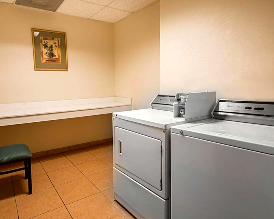 Comfort Suites Fort Pierce I-95