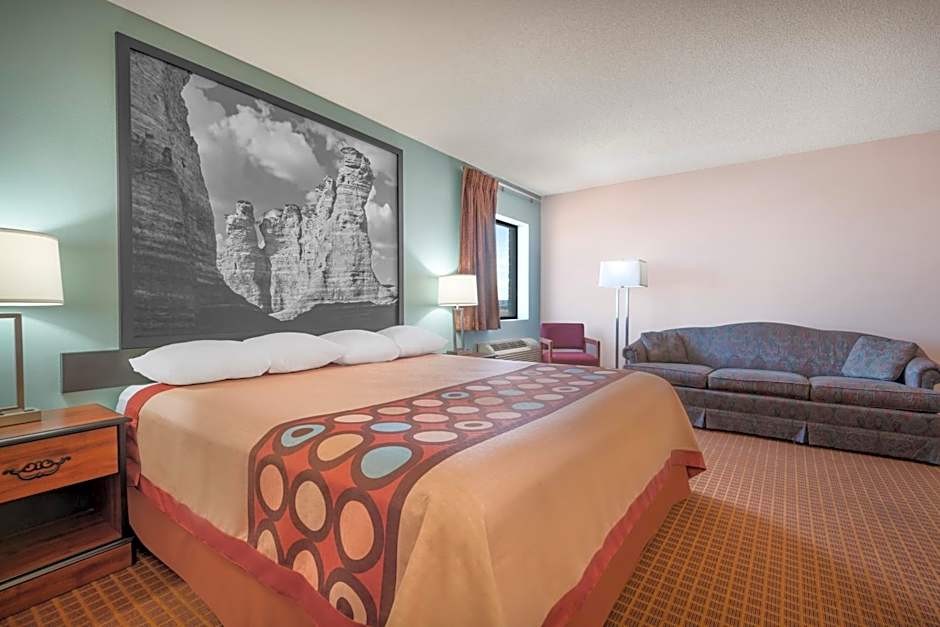 Super 8 by Wyndham Wakeeney