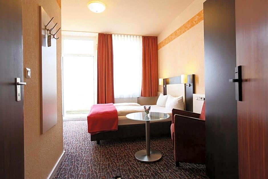 Adesso Hotel Kassel -pay at property on arrival- Ihr Automatenhotel in Kassel