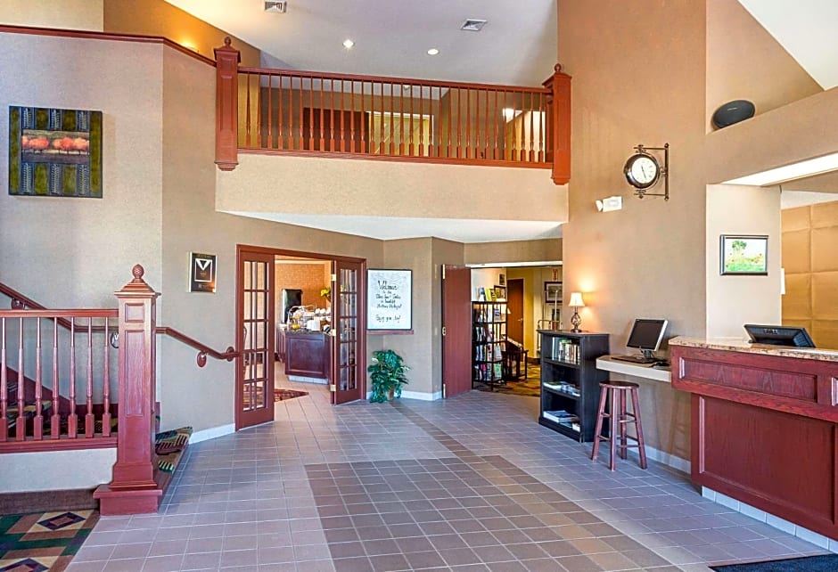 Sleep Inn & Suites Bay View Acme - Traverse City
