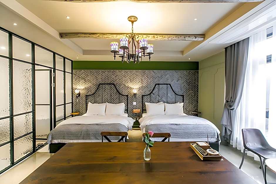 Hotel February Dong Seong Ro