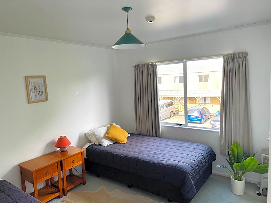 Howard's Mountain Lodge