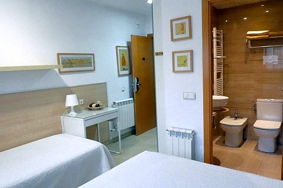 Hostal House