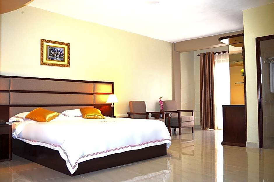 Hillside Plaza Hotel