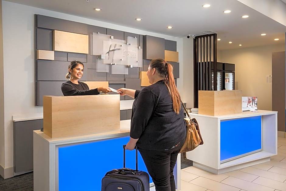 Holiday Inn Express Visalia - Sequoia Gateway Area By IHG