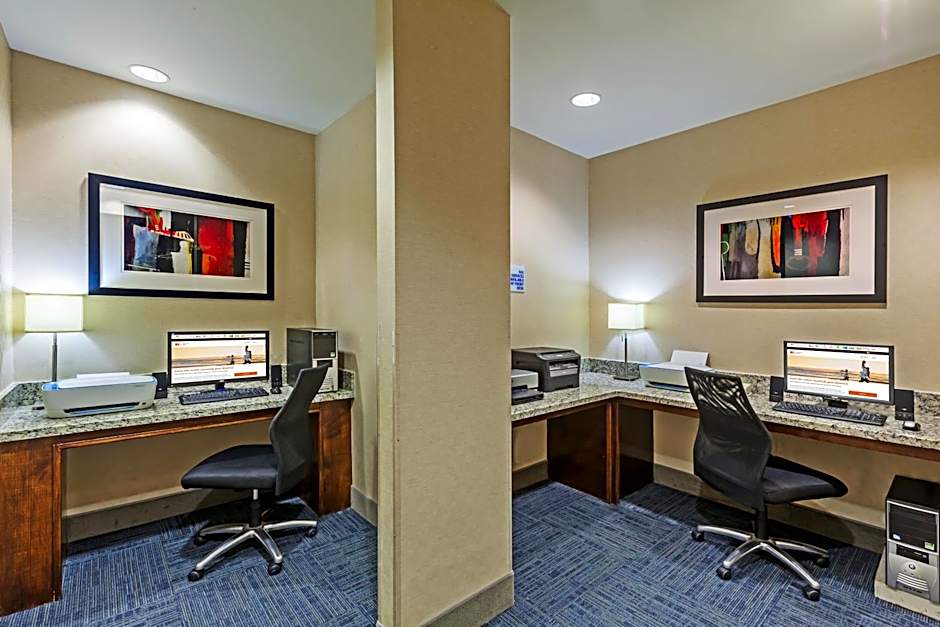 Holiday Inn Express Hotel & Suites Eagle Pass By IHG
