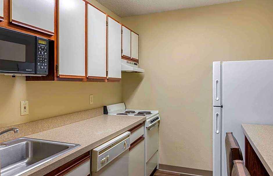 Extended Stay America Suites - Omaha - West