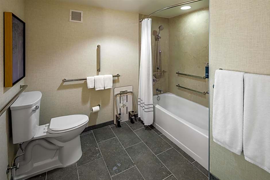 DoubleTree By Hilton Hotel Rochester
