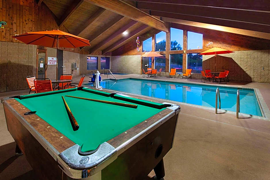 AmericInn by Wyndham Iron River