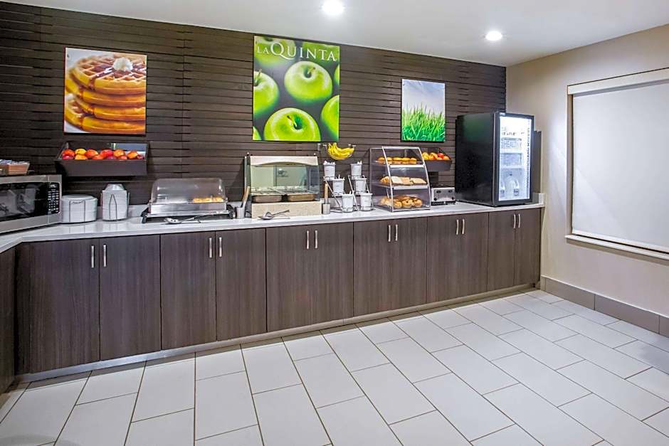 La Quinta Inn & Suites by Wyndham Pontoon Beach