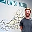 Cwtsh Hostel