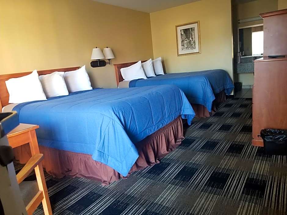 Oakridge Inn & Suites