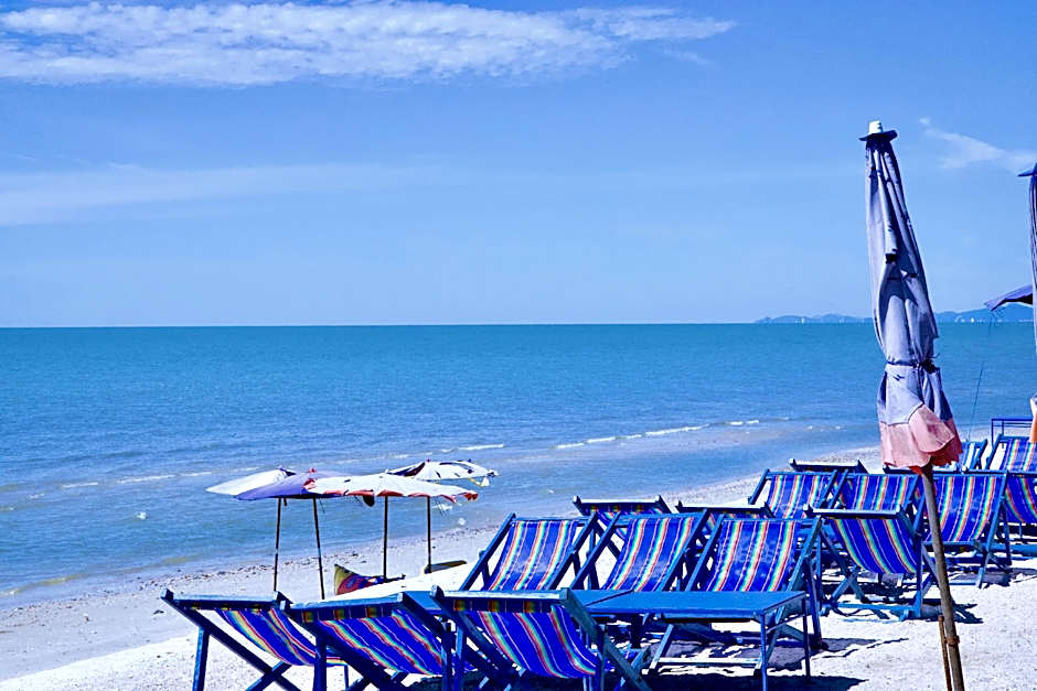 The BEACH CHA AM Suites