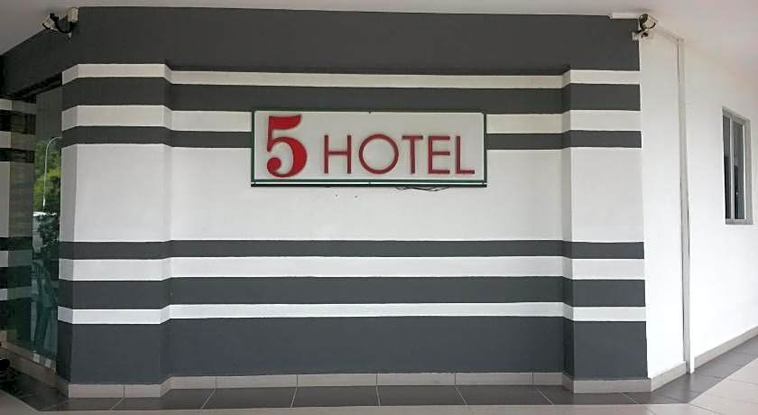 Five Hotel