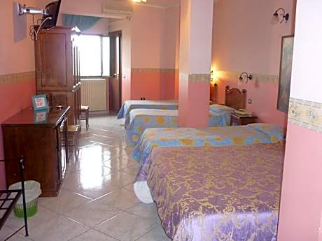 Quadruple Room with Shower