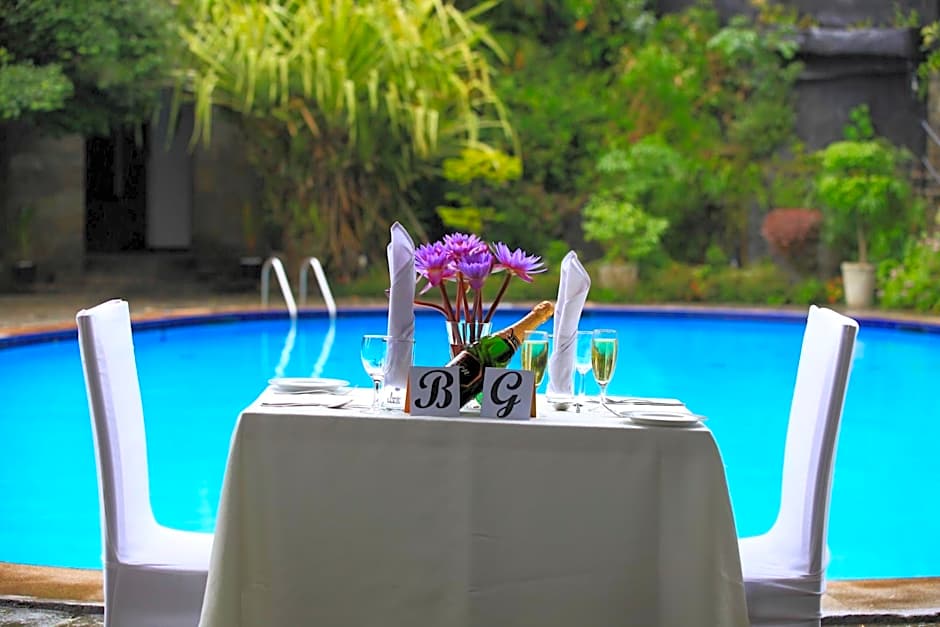 Thilanka Hotel