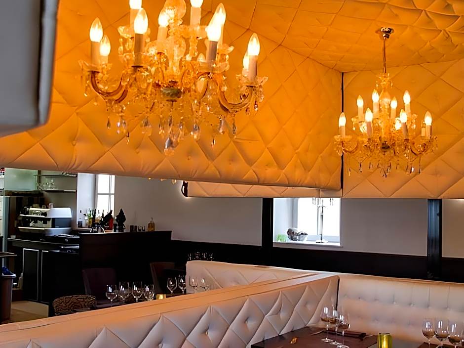 Hotel De Boskar Peer