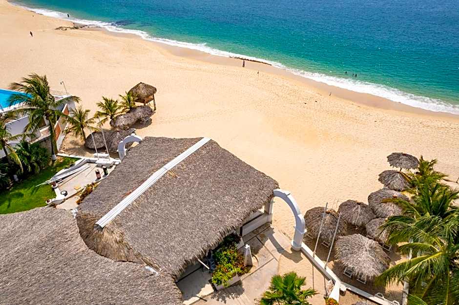 Hotel Castillo Huatulco & Beach Club