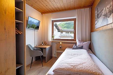 Comfort Single Room