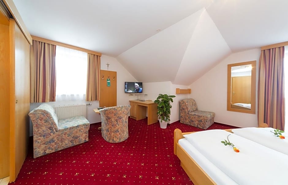 Hotel Alpenblick Attersee-Seiringer KG
