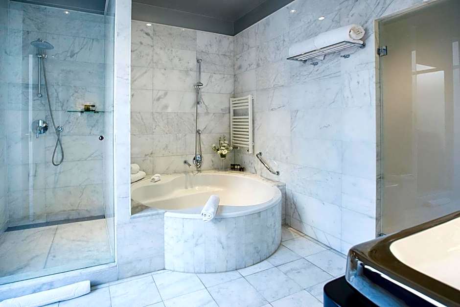 Hospes Palacio De Los Patos, a Member of Design Hotels