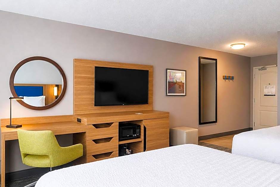 Hampton Inn & Suites Chicago/St. Charles